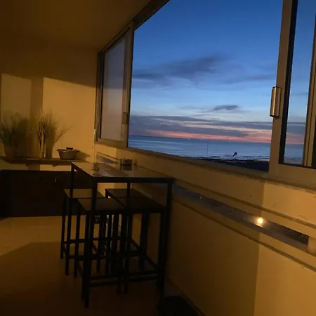 Apartman L'emeraude, Les Pieds Dans L'eau