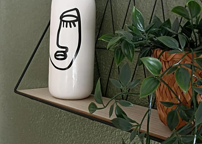 L'emeraude, Les Pieds Dans L'eau * Saint-Hilaire-de-Riez