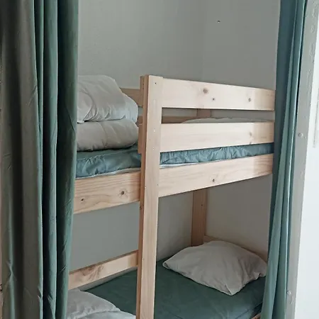 L'emeraude, Les Pieds Dans L'eau * סנט-אילר-דה-רייה