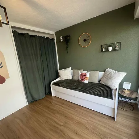 L'emeraude, Les Pieds Dans L'eau * סנט-אילר-דה-רייה