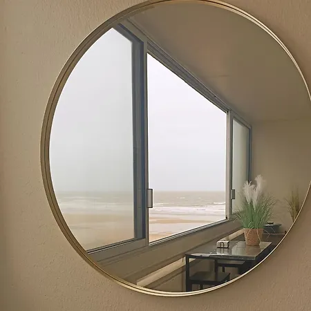 L'emeraude, Les Pieds Dans L'eau סנט-אילר-דה-רייה