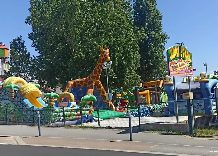 L'emeraude, Les Pieds Dans L'eau